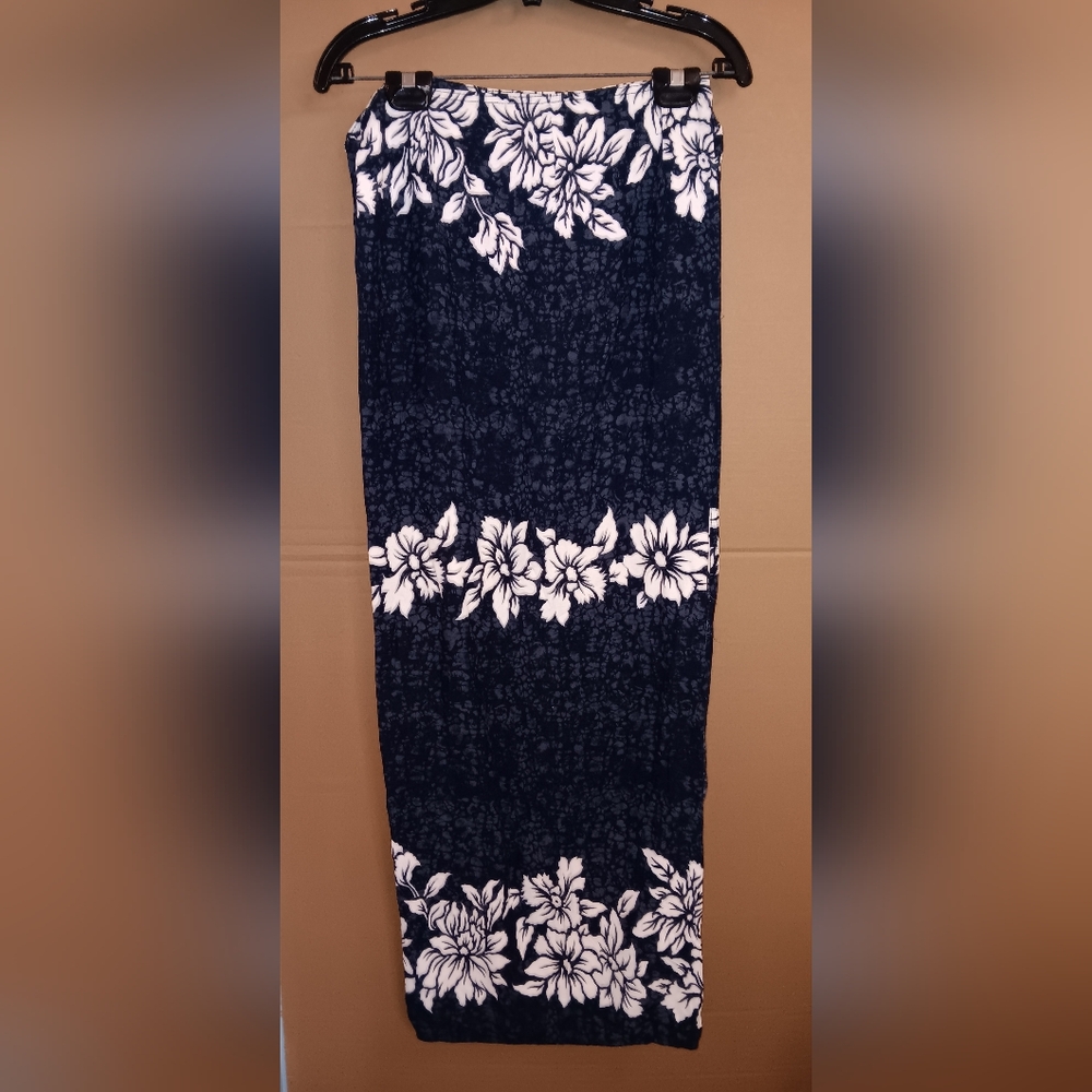 Mamu Floral Dark Navy and White Women's Wrap Around Skirt Button And Tie